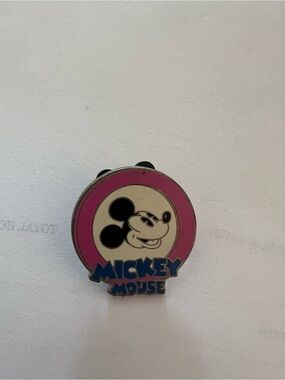 Disney Mickey Mouse Pink l Pin